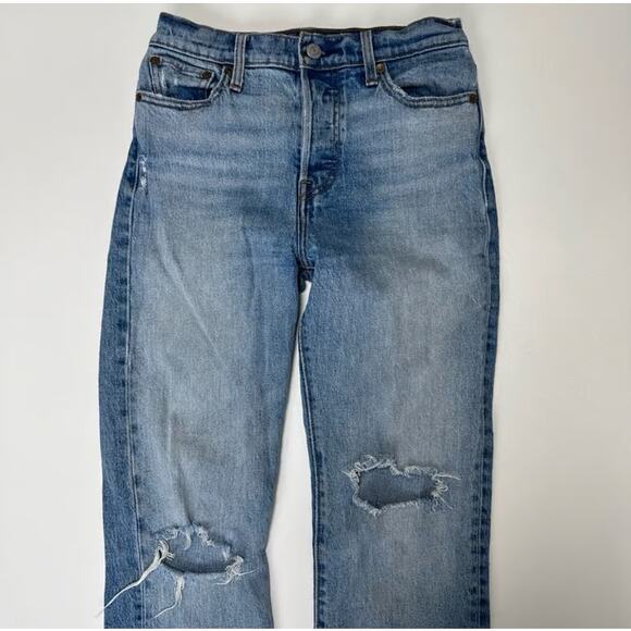 Levi's Wedgie Straight Distressed Jeans - Picture 1 of 9